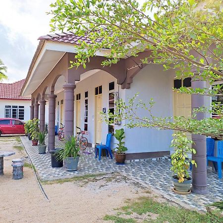 Desa Besut Inn Kampung Kuala Besut Exterior foto